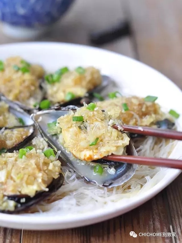 日常吧嗒嘴的鲜美滋味——蒜蓉粉丝蒸青口