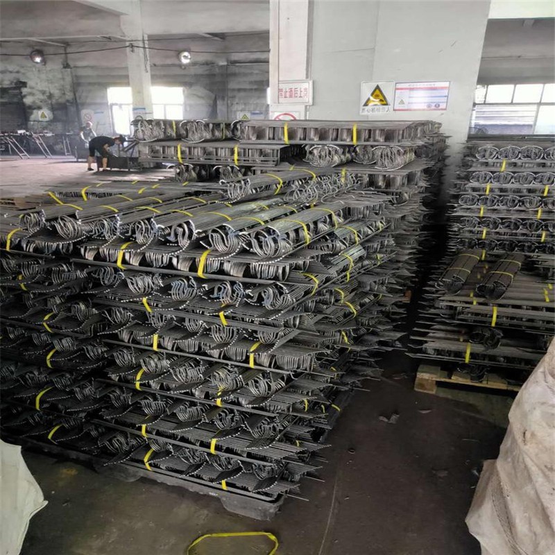 帅金现货钢筋马镫 工地成品铁马凳 新型双层楼梯护角钢筋铁.jpg 帅金现货钢筋马镫 工地成品铁马凳 新型双层楼梯护角钢筋铁.jpg