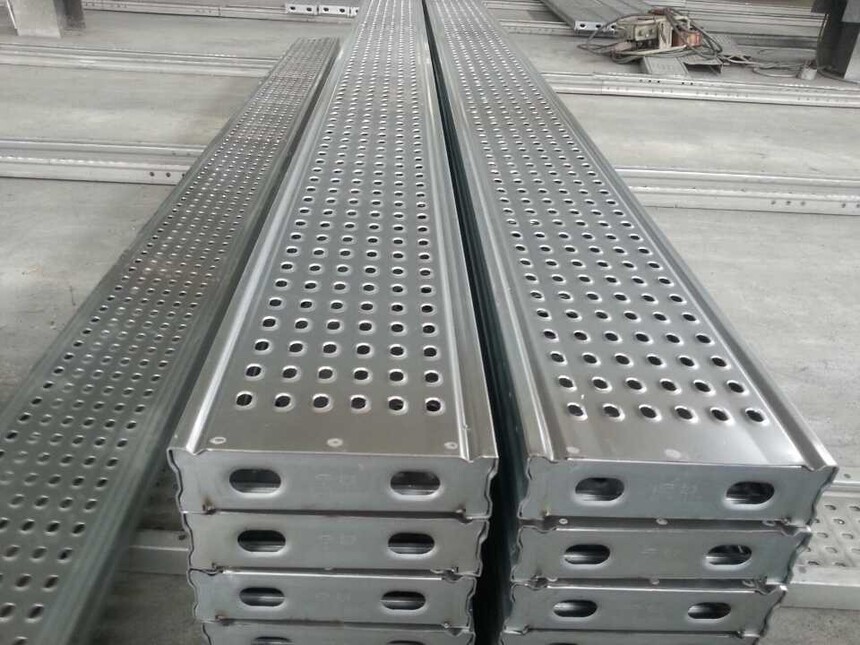 冲孔网,冲孔网厂家,爬架网,走道板.jpg 冲孔网,冲孔网厂家,爬架网,走道板.jpg