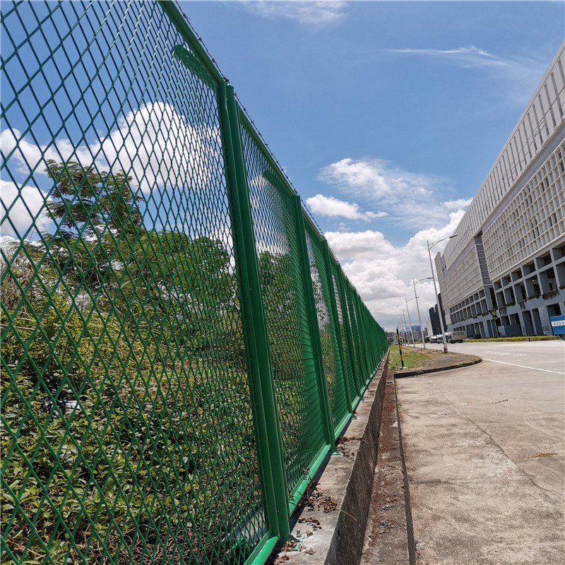 護(hù)欄網(wǎng)的應(yīng)用,護(hù)欄網(wǎng)定制,護(hù)欄網(wǎng)廠家.jpg 護(hù)欄網(wǎng)的應(yīng)用,護(hù)欄網(wǎng)定制,護(hù)欄網(wǎng)廠家.jpg