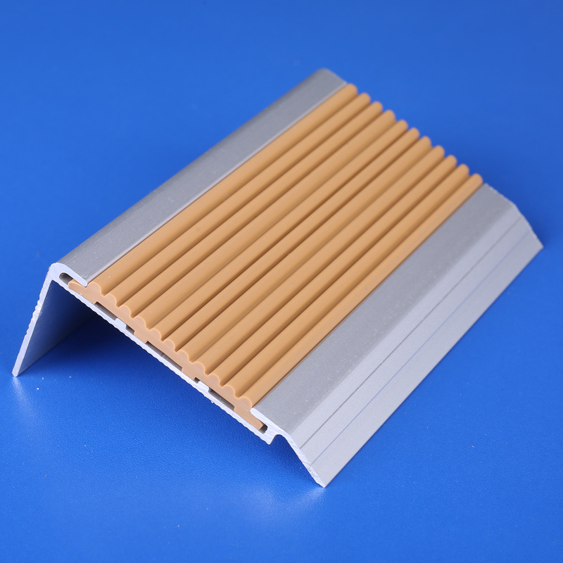 大理石樓梯防滑條,樓梯防滑條廠家,樓梯防滑條鋁合金防滑條.jpg 大理石樓梯防滑條,樓梯防滑條廠家,樓梯防滑條鋁合金防滑條.jpg