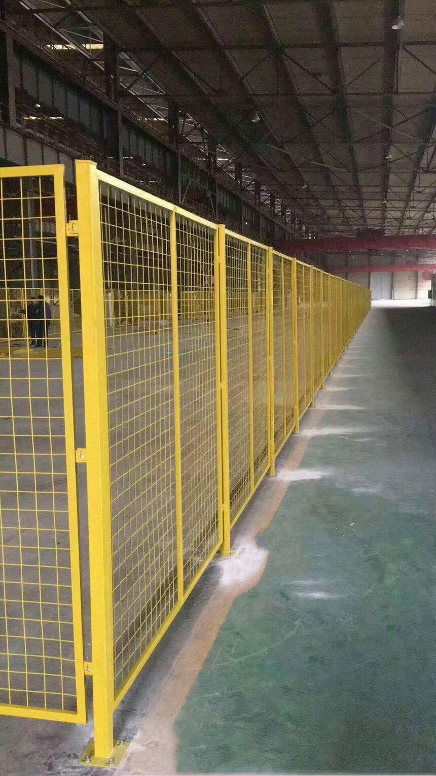 倉(cāng)庫(kù)隔離帶,方格護(hù)欄網(wǎng),菱形網(wǎng)孔護(hù)欄網(wǎng).jpg 倉(cāng)庫(kù)隔離帶,方格護(hù)欄網(wǎng),菱形網(wǎng)孔護(hù)欄網(wǎng).jpg