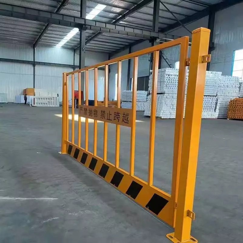 基坑護(hù)欄網(wǎng),車間護(hù)欄網(wǎng),護(hù)欄網(wǎng)廠家.jpg 基坑護(hù)欄網(wǎng),車間護(hù)欄網(wǎng),護(hù)欄網(wǎng)廠家.jpg