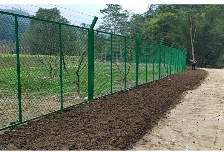 防护隔离网,防护网,车间隔离网作用.jpg 防护隔离网,防护网,车间隔离网作用.jpg