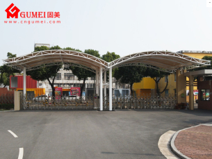 東鳳中心小學大門雨棚