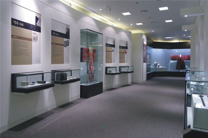 博物館展柜.jpg 博物館展柜.jpg