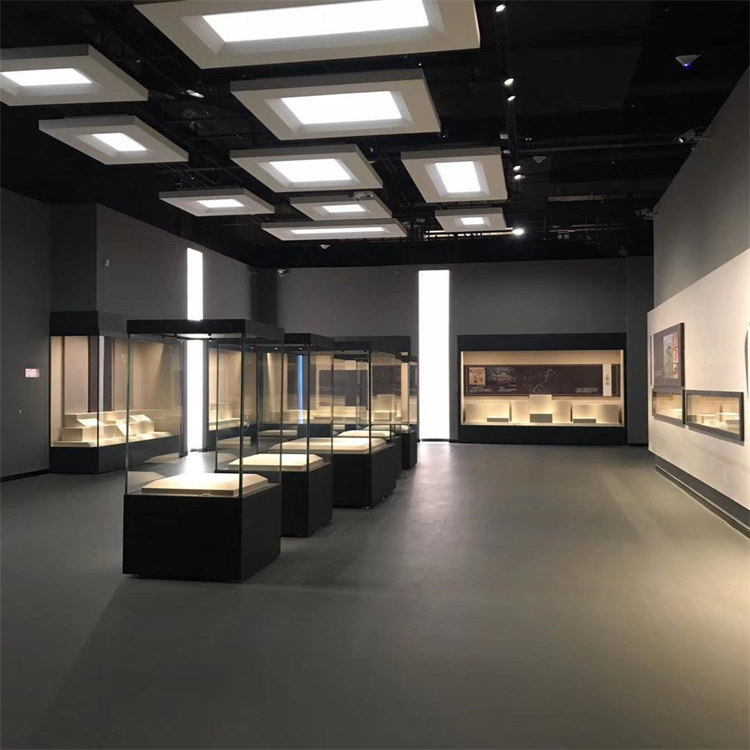 博物館展柜.jpg 博物館展柜.jpg