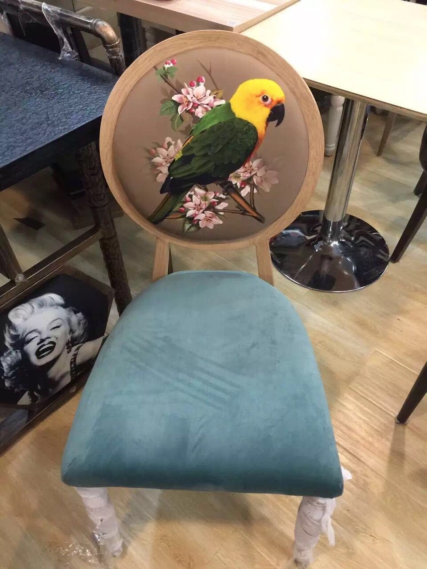鸚鵡靠背餐椅
