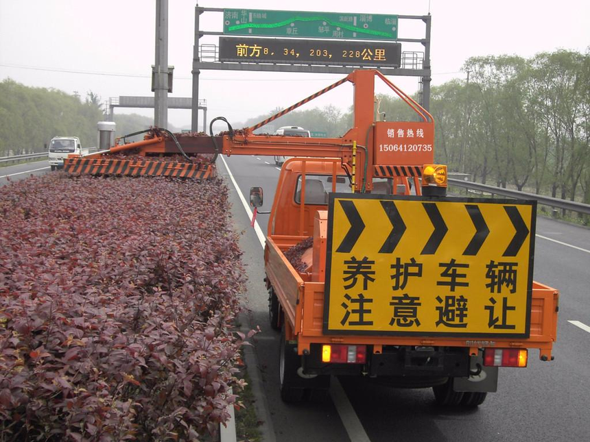 1619767766951352.png 某高速道路綠化養(yǎng)護2.png