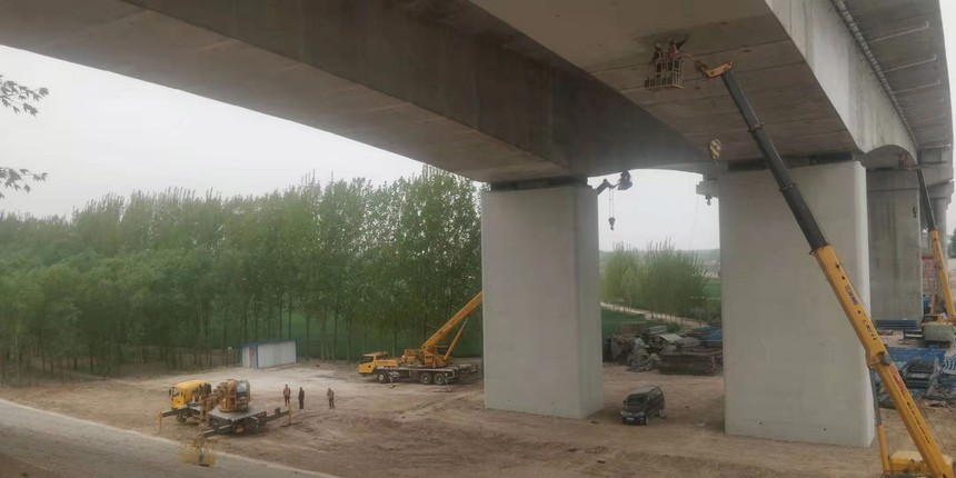 1619769887542487.jpg 某黃河特大橋清水混凝土涂裝工程5.jpg