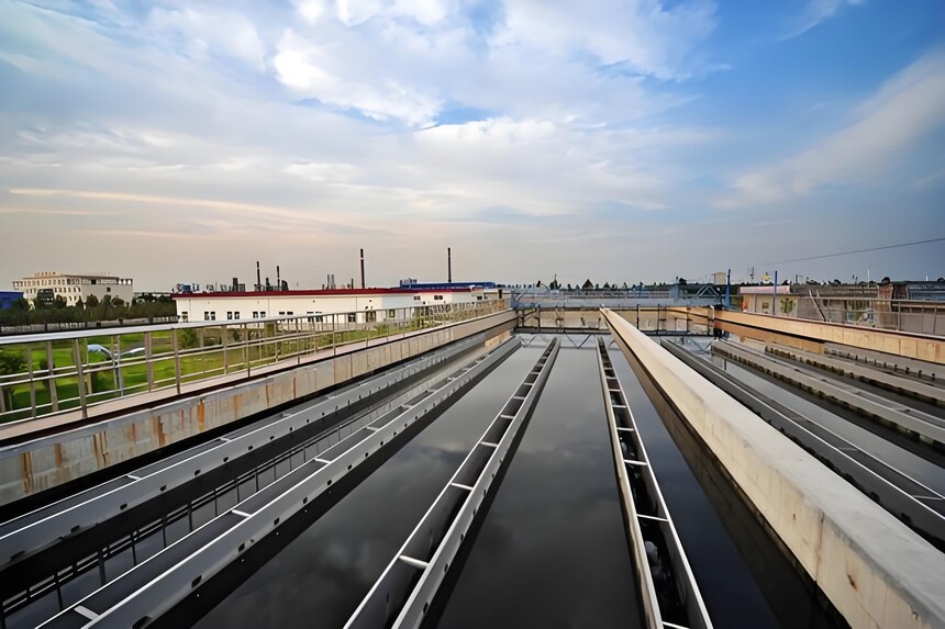 1759989490255253.jpg def42d9b-fac0-43f2-bcc6-466f4385bfc4.jpg