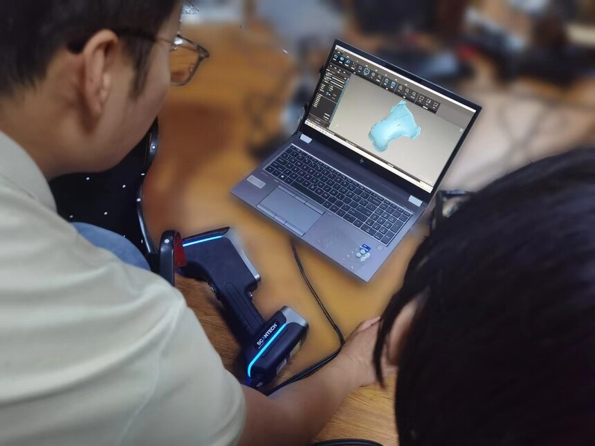 ε3D