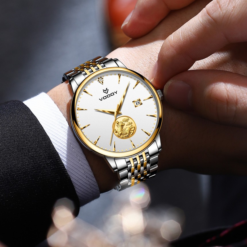 据沃度设计师介绍,麒麟系列手表主要取材于中国瑞兽麒麟,有诗曰:麒麟