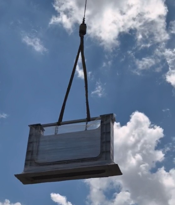 1765328612761911.jpg 1749618356414.jpg