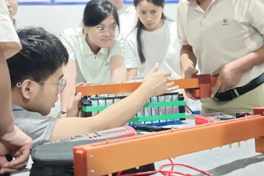 ba6bf62420c47b8258adc2df186ffb81.jpg