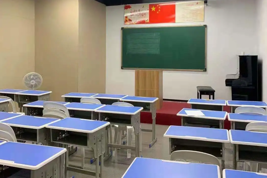 1628906115815273.png 教室4.png