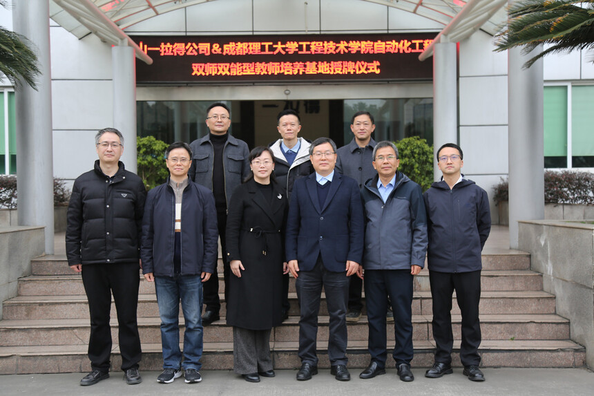 1764751151968637.jpg 1764751151968637.jpg