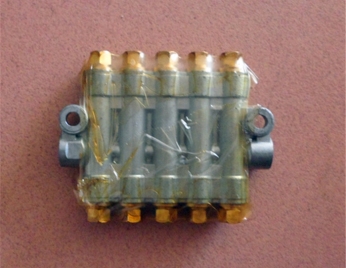 二手注塑機(jī) 潤(rùn)滑油排