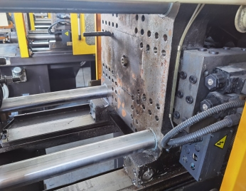 重慶二手注塑機(jī) 甬華80T