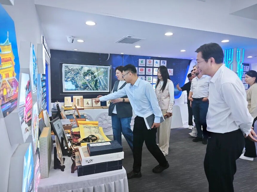 1751591492447110.jpg 640.jpg