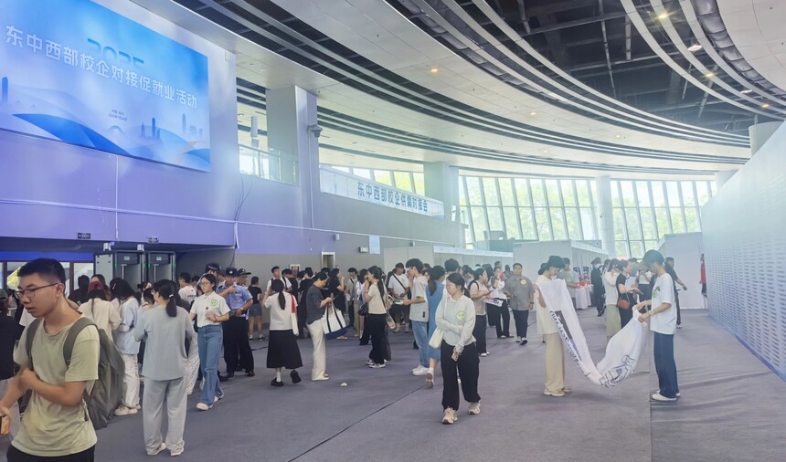 1764296145578494.jpg 56a8beb4f37ca240fc885d0165eaccb0.jpg