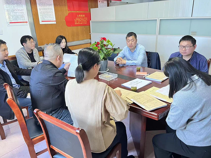 1712654200702724.jpg 市局陈晓勇一行来我所开展律所年度检查暨工作考核.jpg