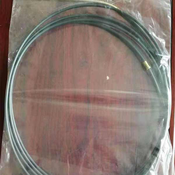 Graphite wire feeding tube