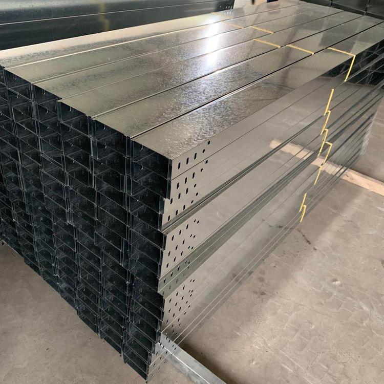 ��������\���