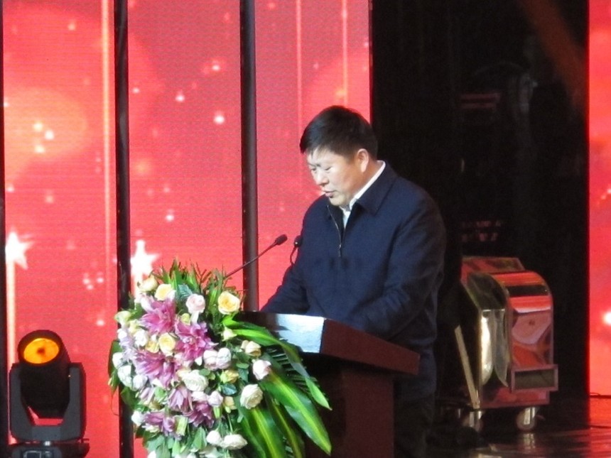 DƬ4.jpg