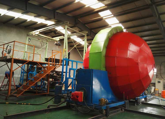 滚塑机_滚塑设备_滚塑模具_滚塑制品_厂家_烟台环通滚塑设备有限公司