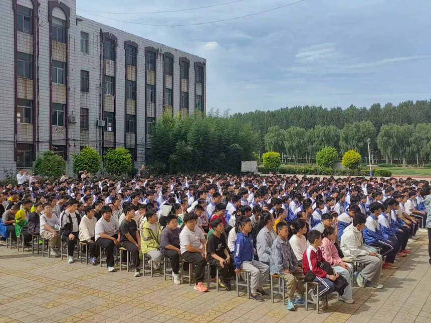 1758870791744056.png cab4f90e2e5685a1f6f8a36db94e6a74.png