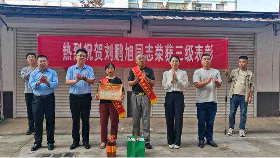 1759387516145962.png 8ceee09fcfaa883025c6c86fc7a0af54.png