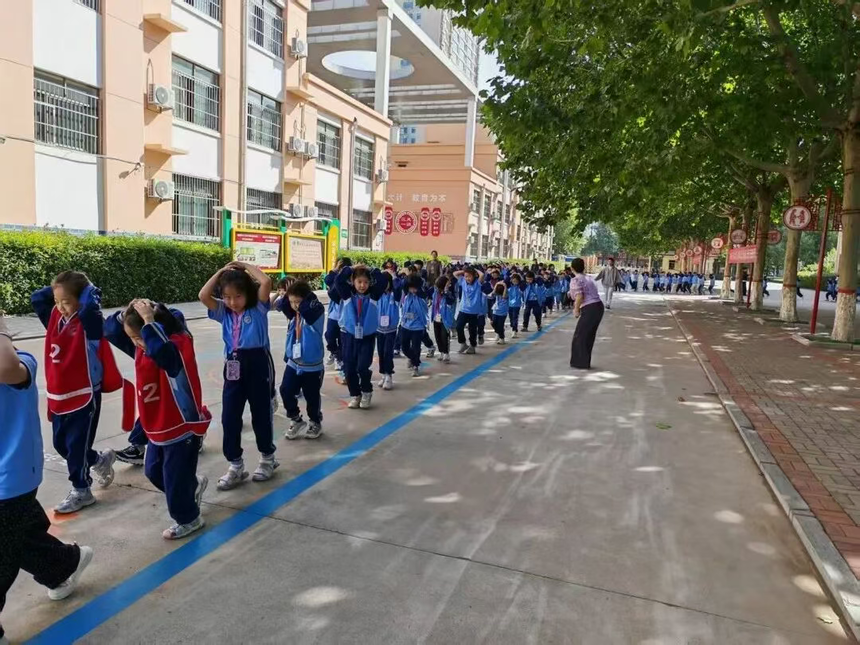 1760663700253442.png f6122f1ebf50978eba177dafcca0ebde.png