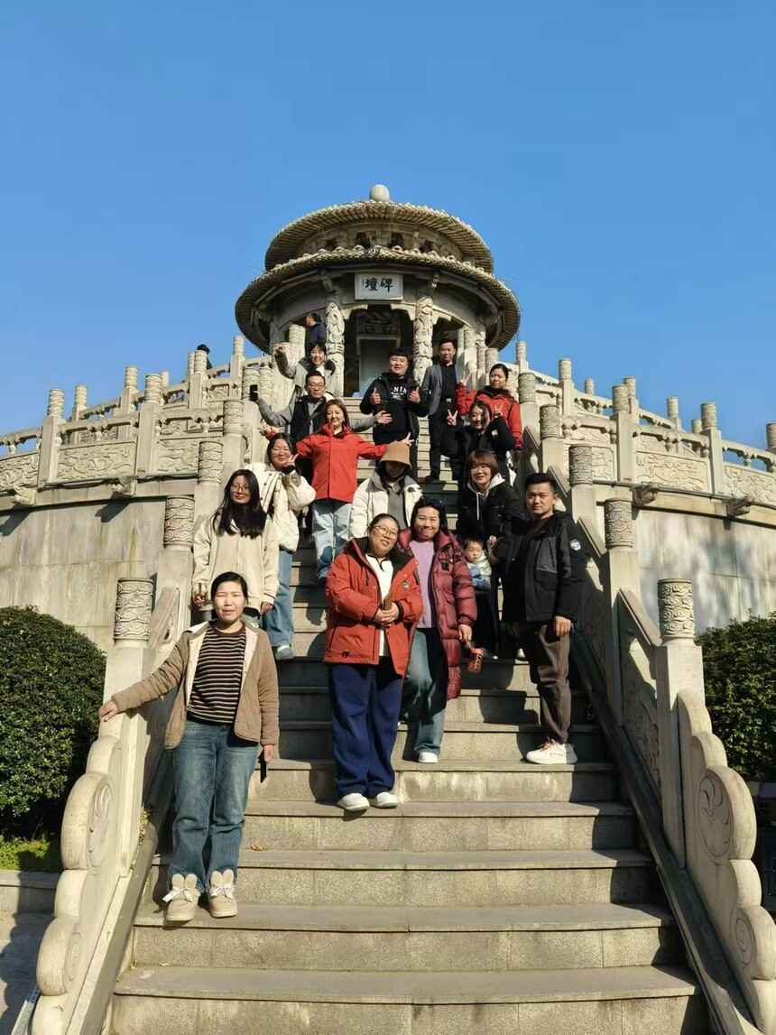 1765160093682849.jpg 6de603763d0932772105d3ba0bd2dd6c.jpg