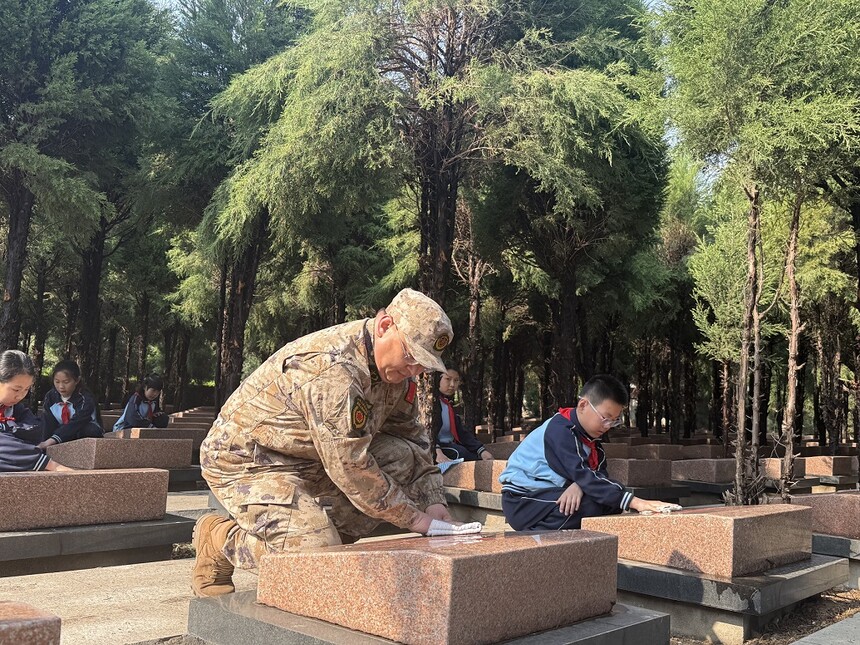 1775181299531760.jpg c66e8aab8fd9580bd617198914ea8c96.jpg