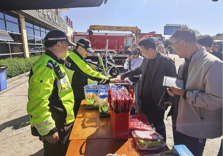 1775976500921919.jpg 4.jpg