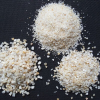 1652493577806978.jpg 重庆绿源荣顺净水材料-海砂.jpg