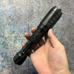 黑鹰X4电棍_黑鹰电击器防身器材_民用防身电棒强光