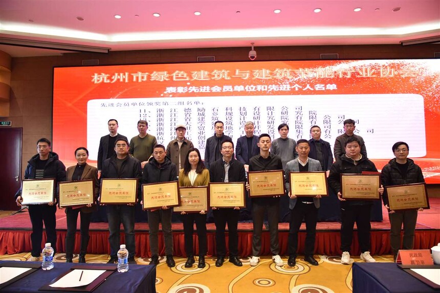 1737424653726070.jpg 1737424653726070.jpg