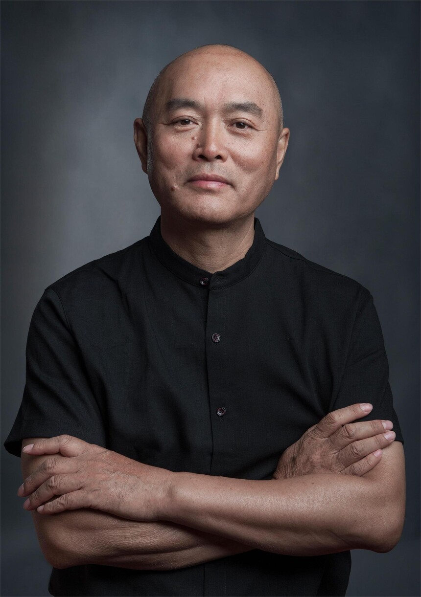 十月中封底.jpg