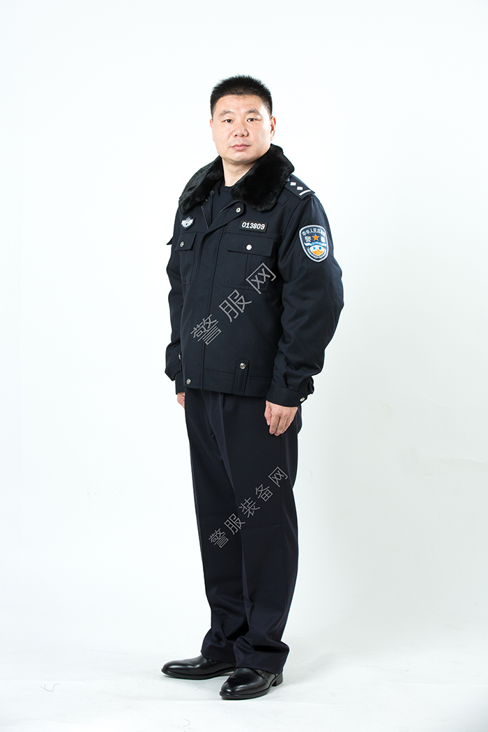 高级警官冬执勤服图片