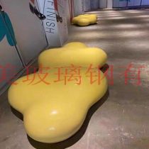 定製玻璃鋼長條弧形休閑座椅 戶外景觀坐凳 玻(bō)璃鋼樹池坐凳 河北草莓视频官网