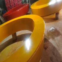 異形座椅供應有弧度的(de)玻璃(lí)鋼休閑椅雕塑休(xiū)息板凳雕塑