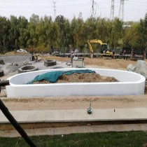 公園(yuán)玻(bō)璃鋼花池