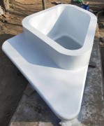 浙(zhè)江寧波廣場定製新型玻璃鋼樹池(chí)坐凳