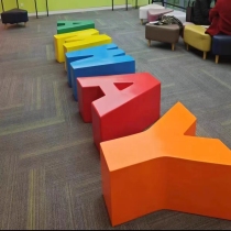 甘南州玻璃鋼室外坐凳(dèng)價格【156-1480-7803】玻璃鋼戶外坐凳 在眾(zhòng)多玻(bō)璃鋼坐凳品牌中