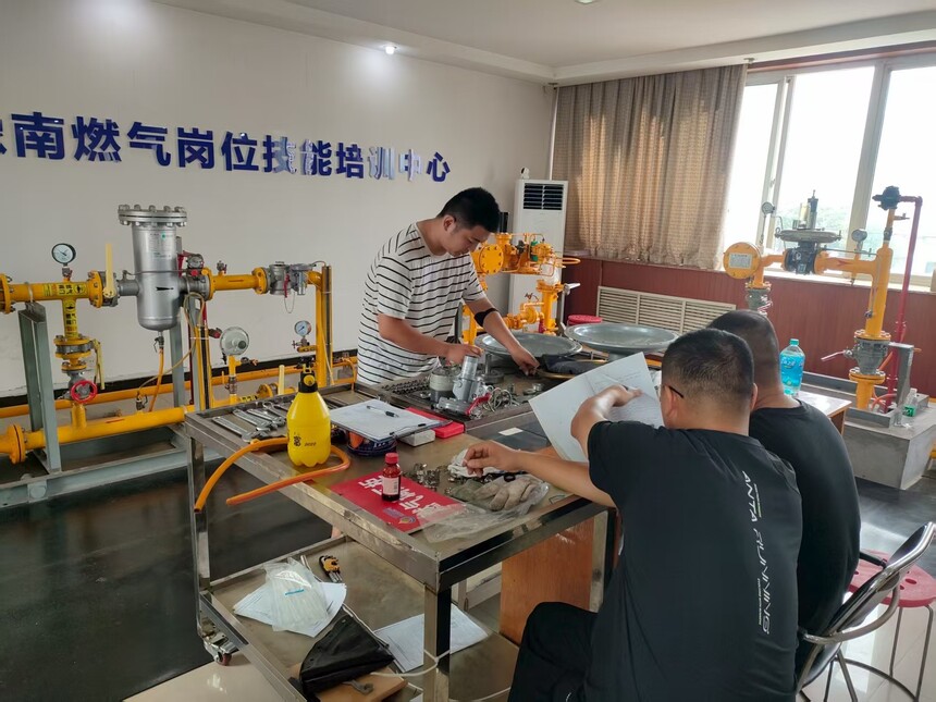 1758444824697460.jpg 1758444824697460.jpg