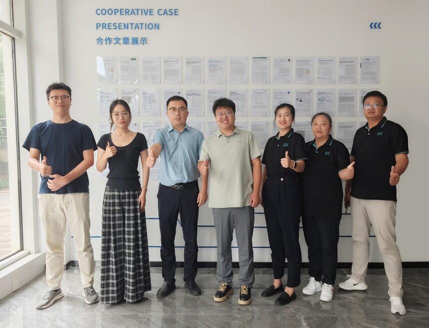 1755504808891079.jpg 合影_副本.jpg