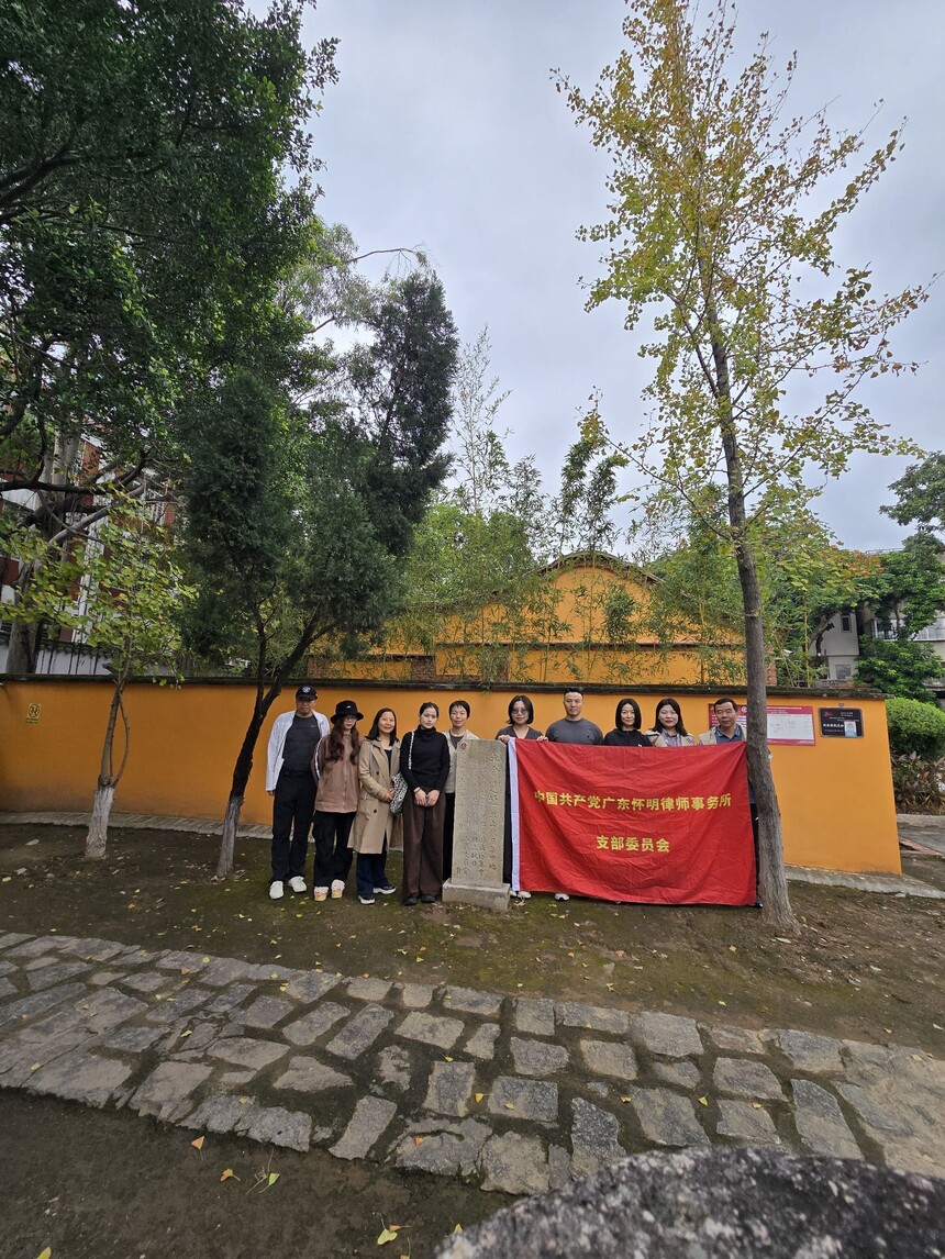 е.jpeg