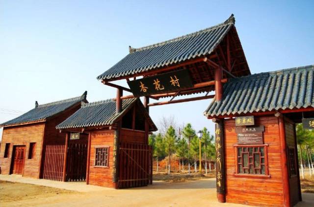 一千零一叶一行到麻城宋埠镇谢店村 考察洽谈林药种植康养项目_安徽一